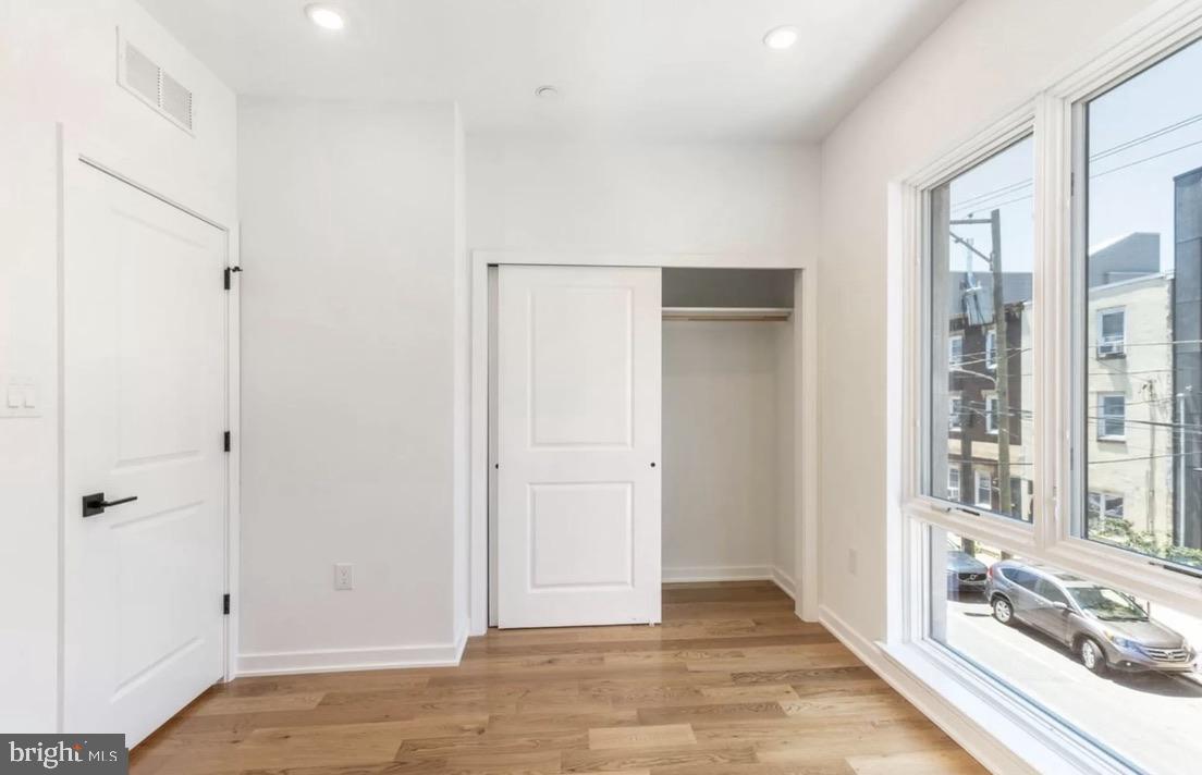 POINT BREEZE - Residential Lease