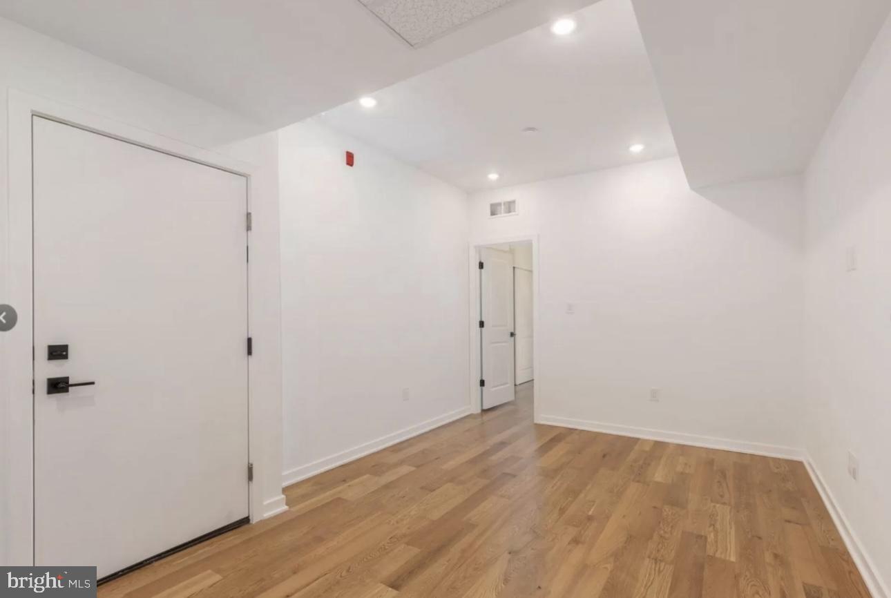 POINT BREEZE - Residential Lease