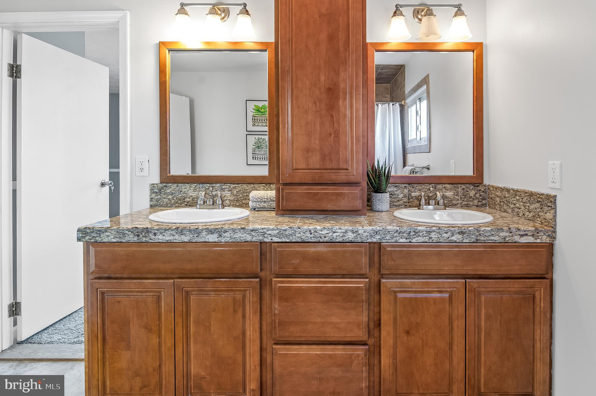 HYDE PARK - Residential