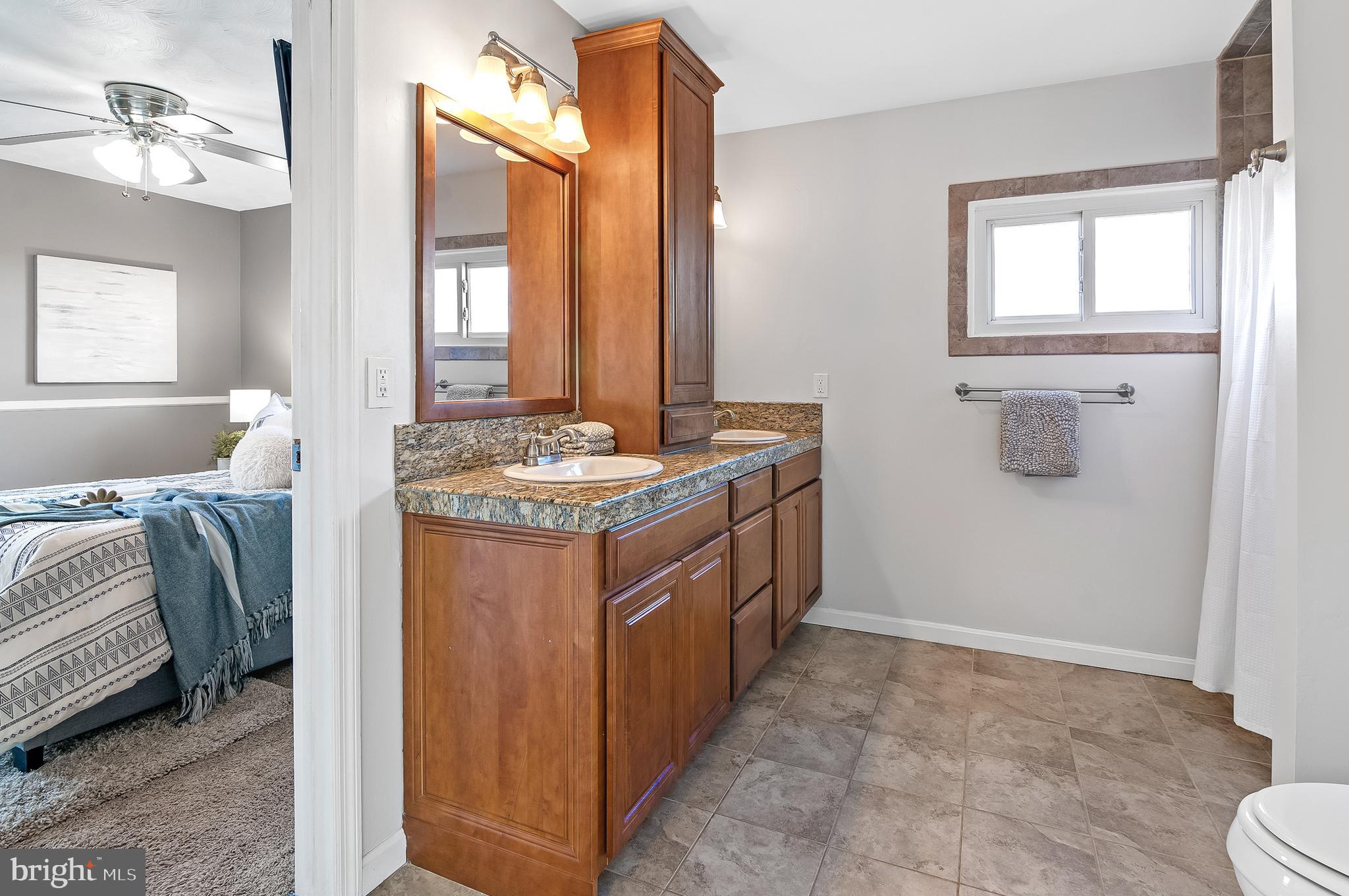 HYDE PARK - Residential