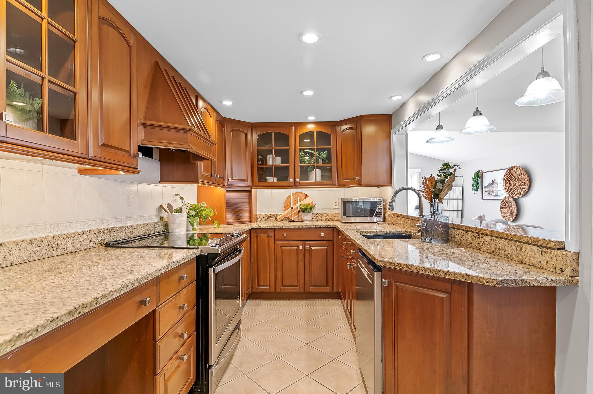 HYDE PARK - Residential