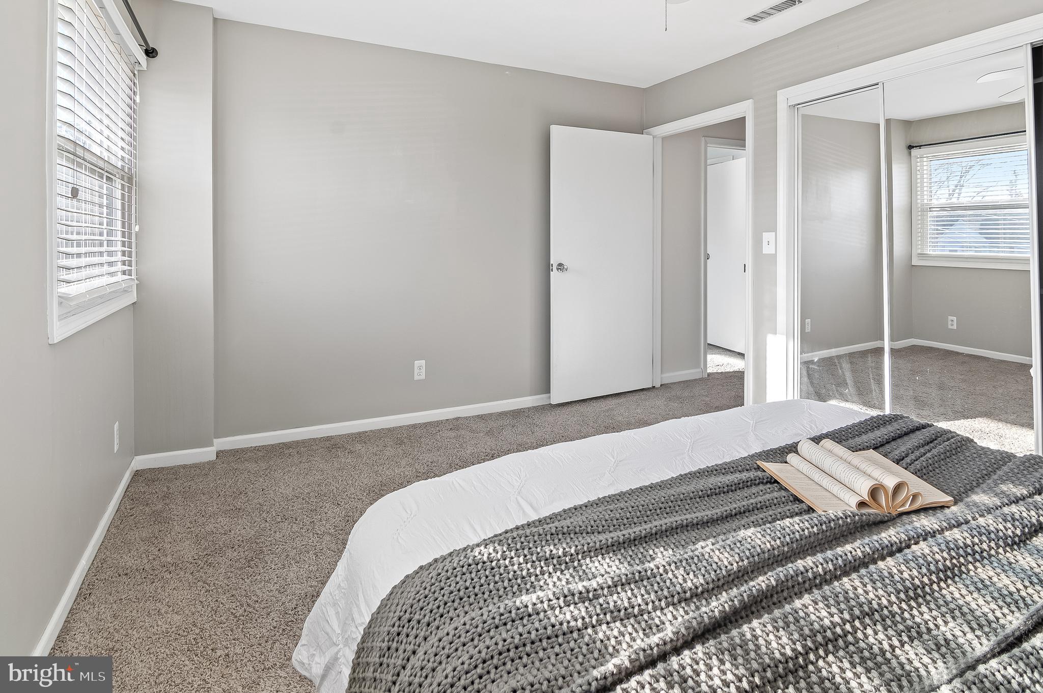 HYDE PARK - Residential