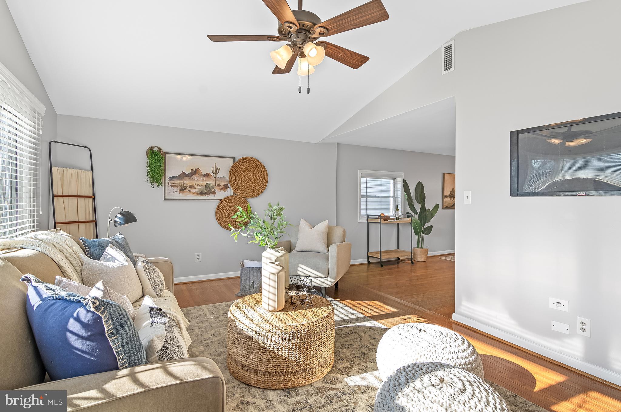 HYDE PARK - Residential