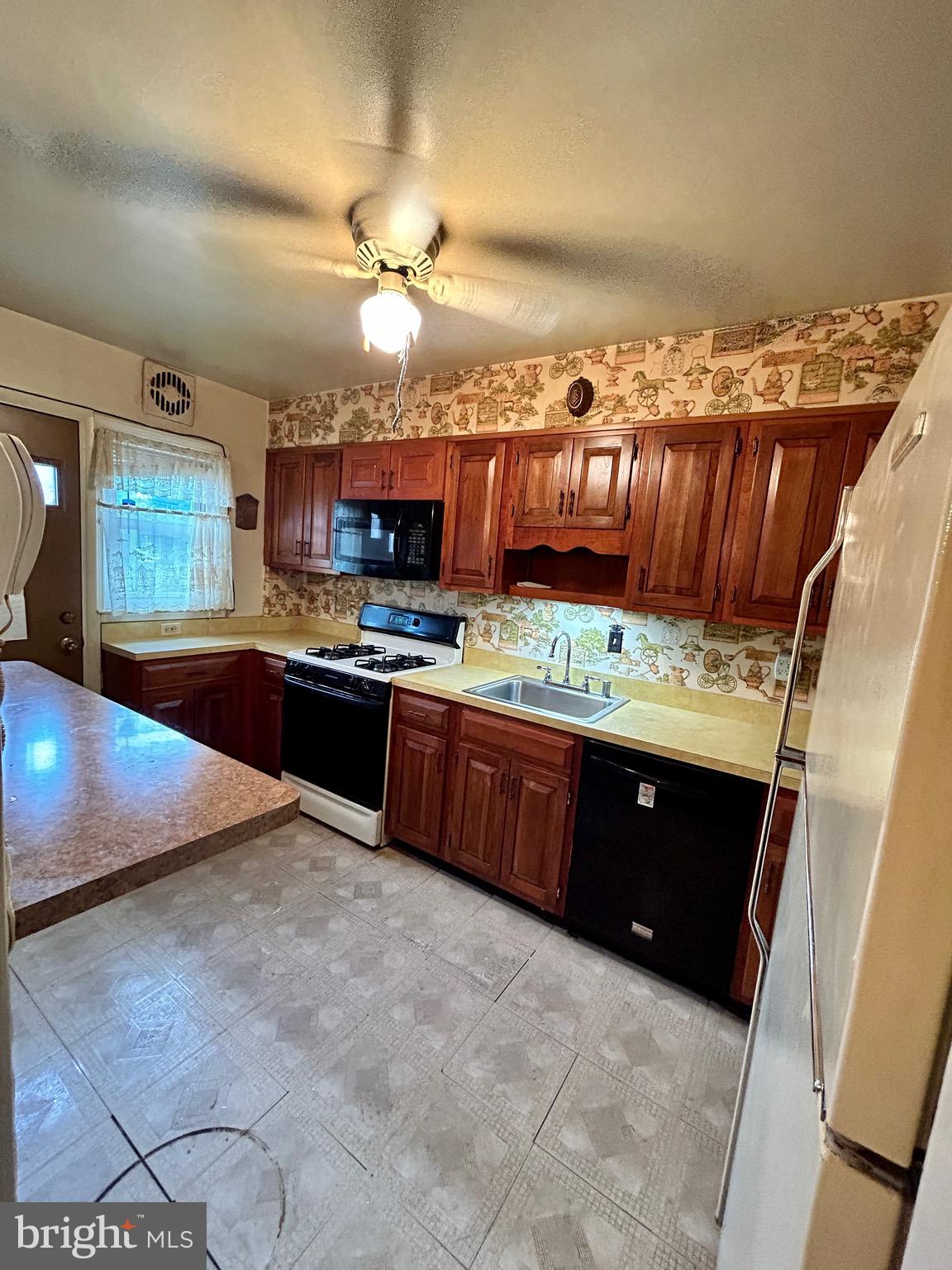 RAMBLEWOOD - Residential