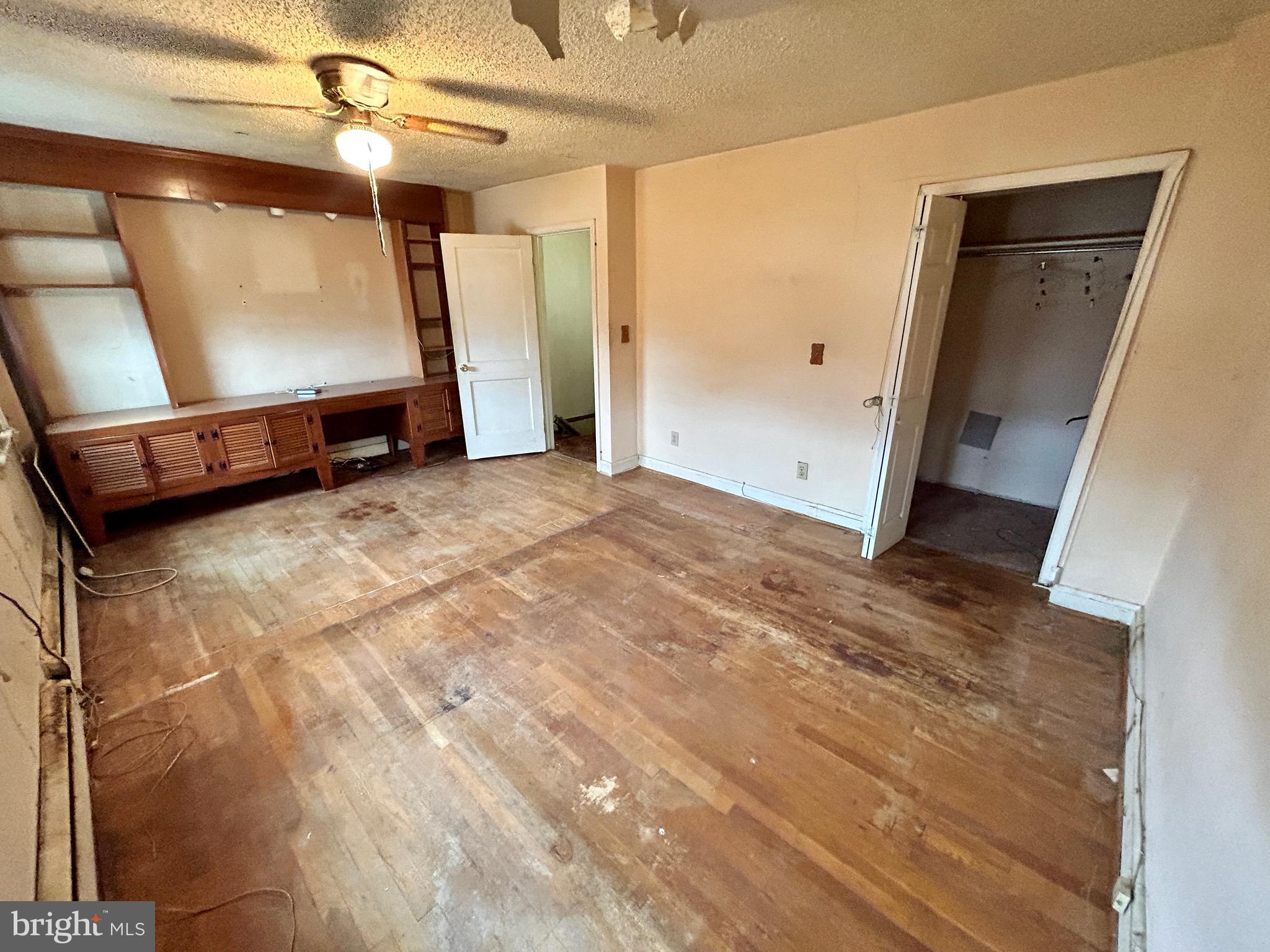 RAMBLEWOOD - Residential