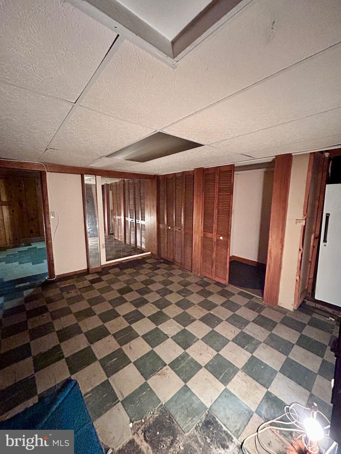 RAMBLEWOOD - Residential