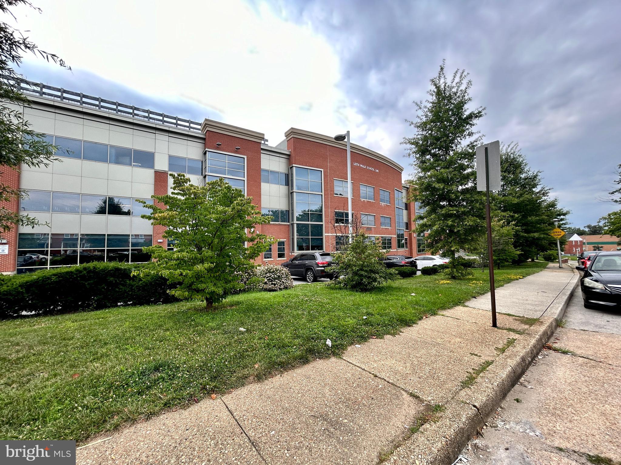 RAMBLEWOOD - Residential