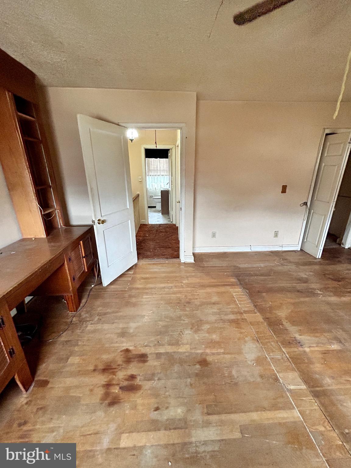 RAMBLEWOOD - Residential