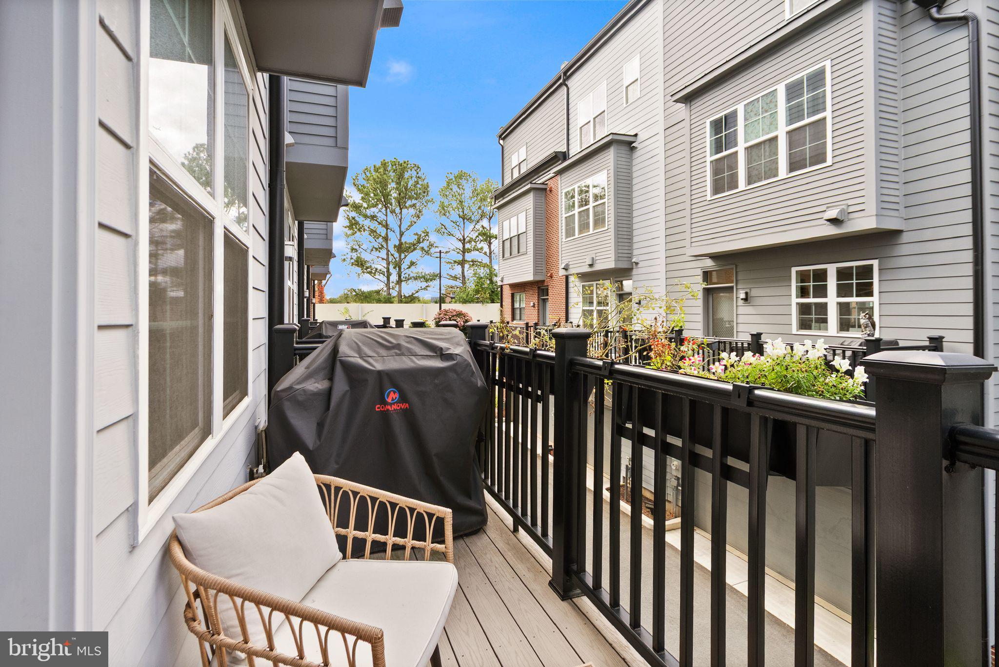 RESTON STATION - Residential Lease