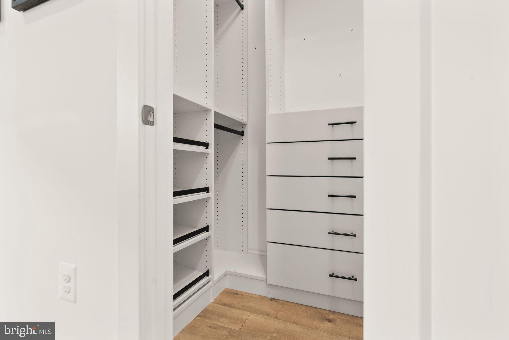 RESTON STATION - Residential Lease