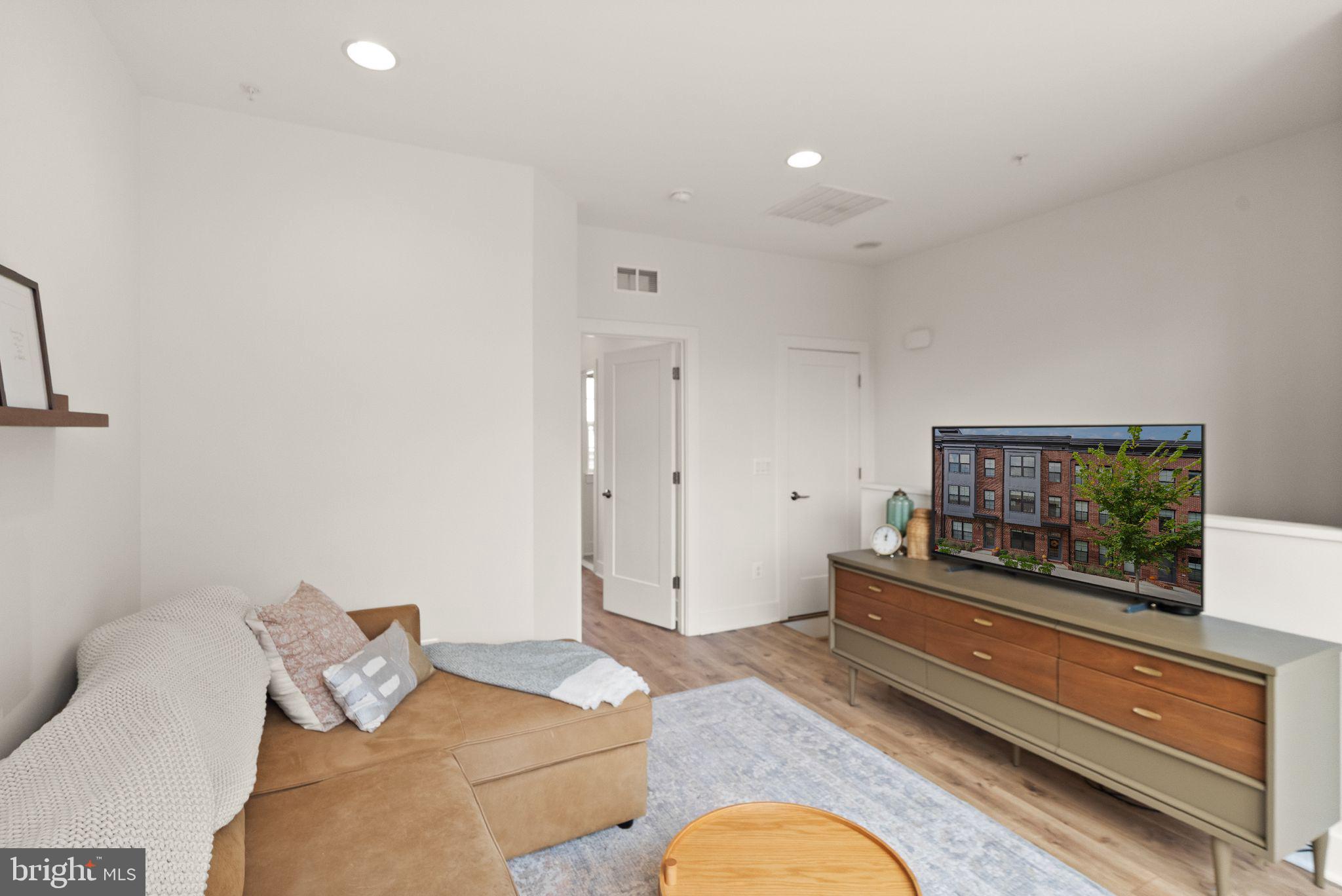 RESTON STATION - Residential Lease