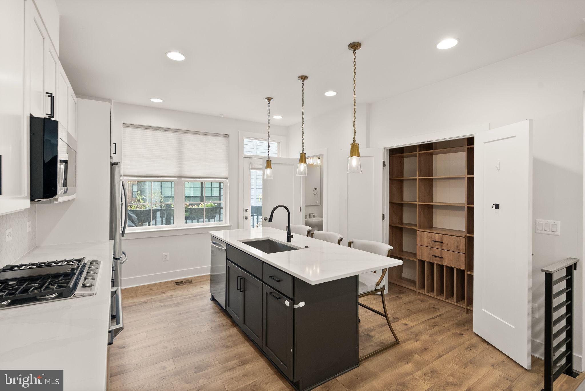 RESTON STATION - Residential Lease