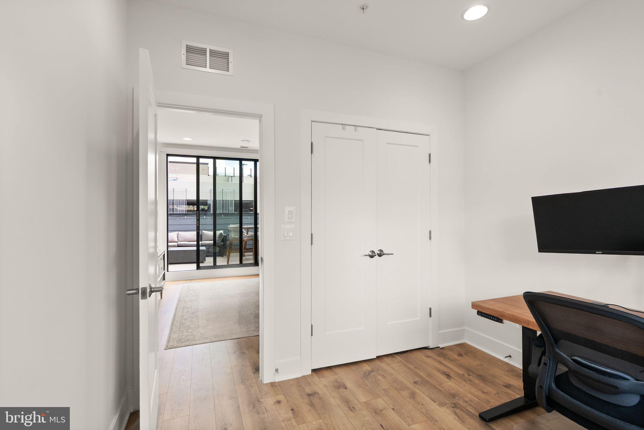 RESTON STATION - Residential Lease