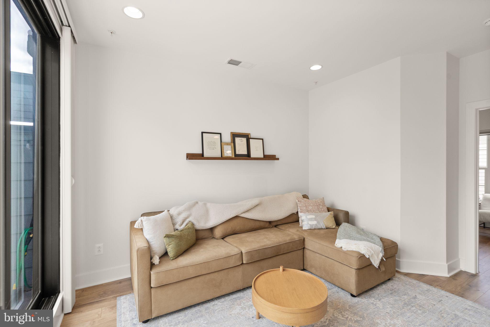 RESTON STATION - Residential Lease