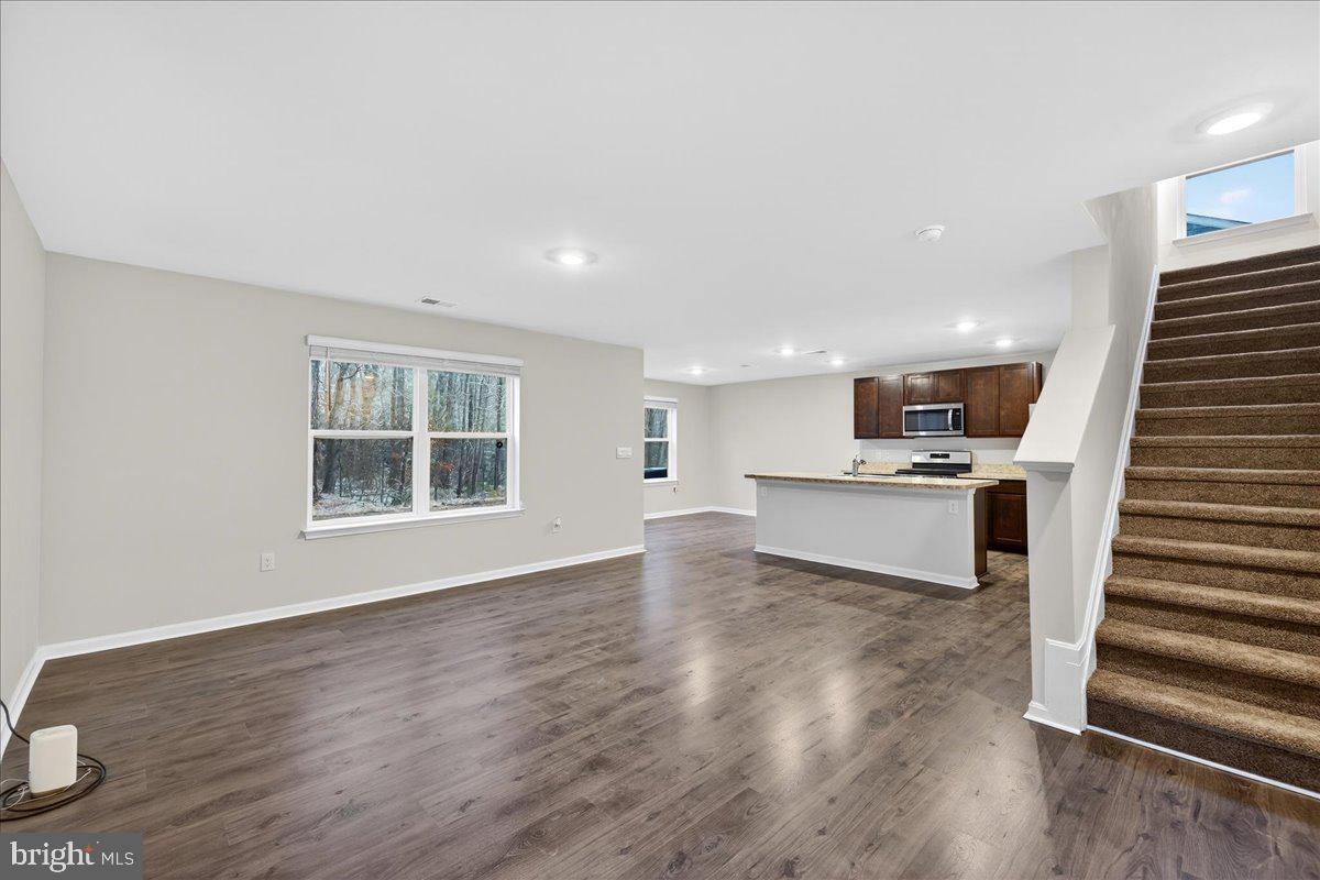 LOGANBERRY VILLAGE - Residential