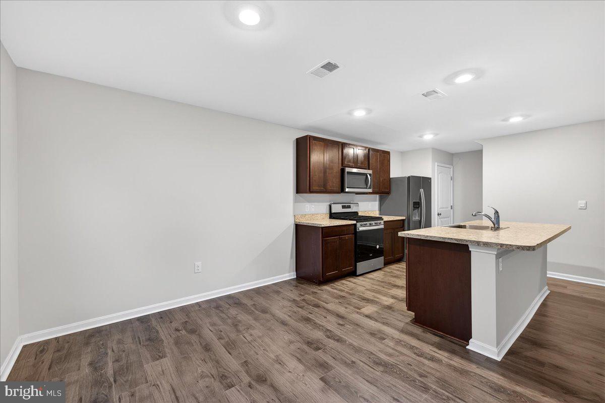 LOGANBERRY VILLAGE - Residential