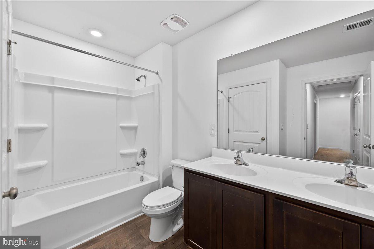 LOGANBERRY VILLAGE - Residential