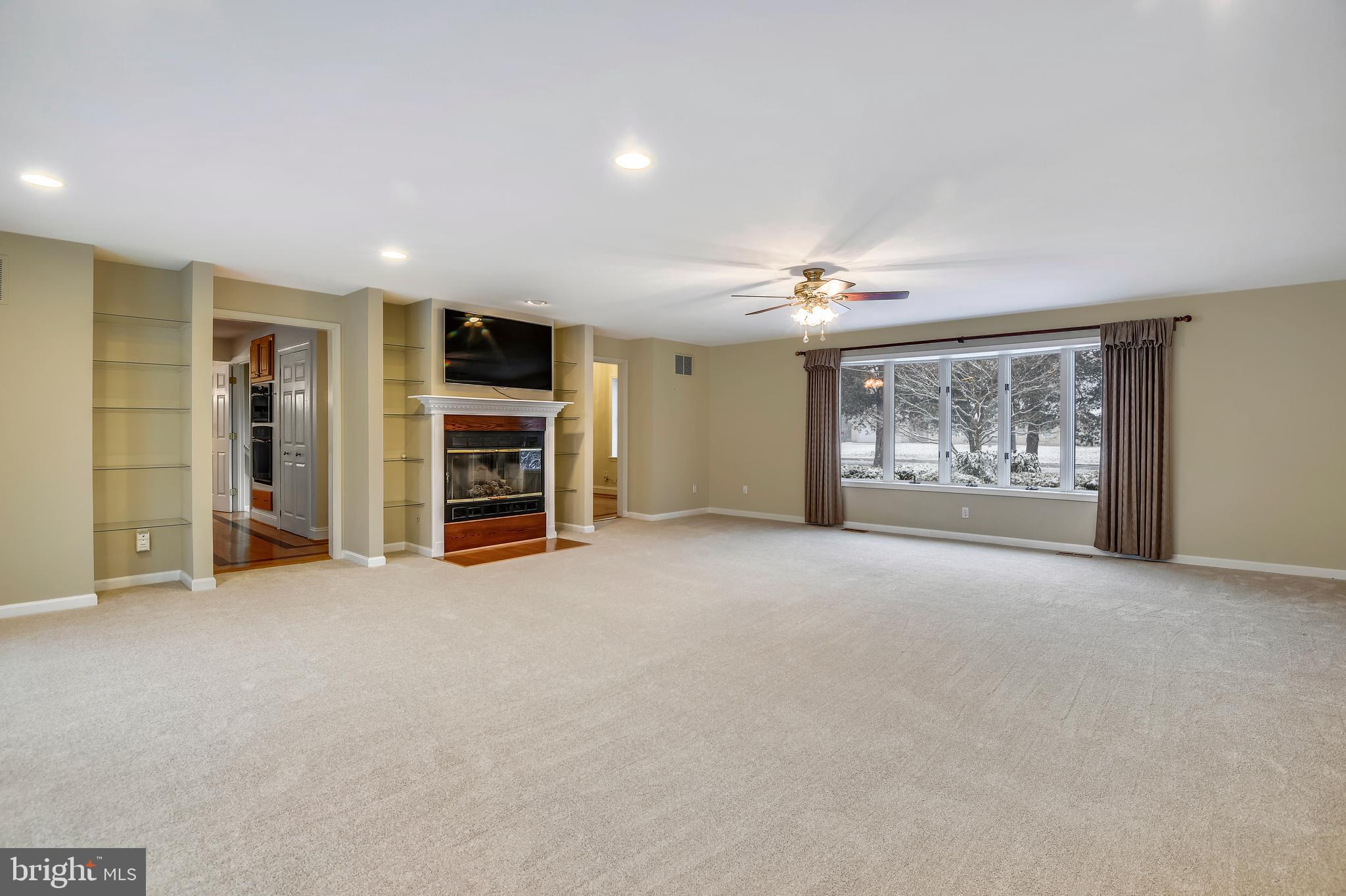 MILLERSVILLE - Residential