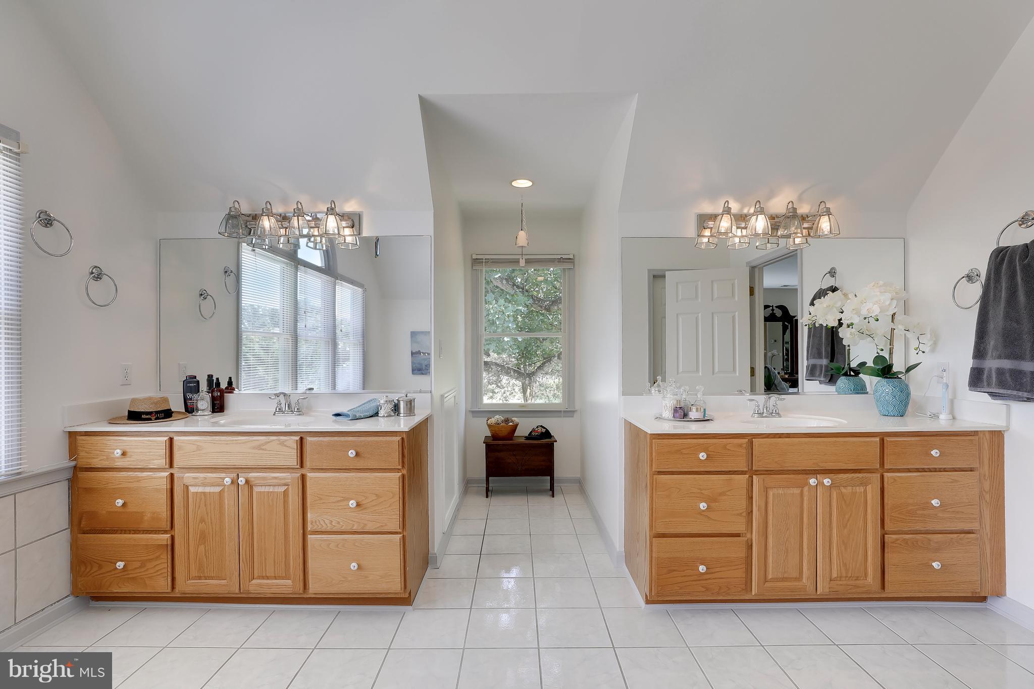 MILLERSVILLE - Residential