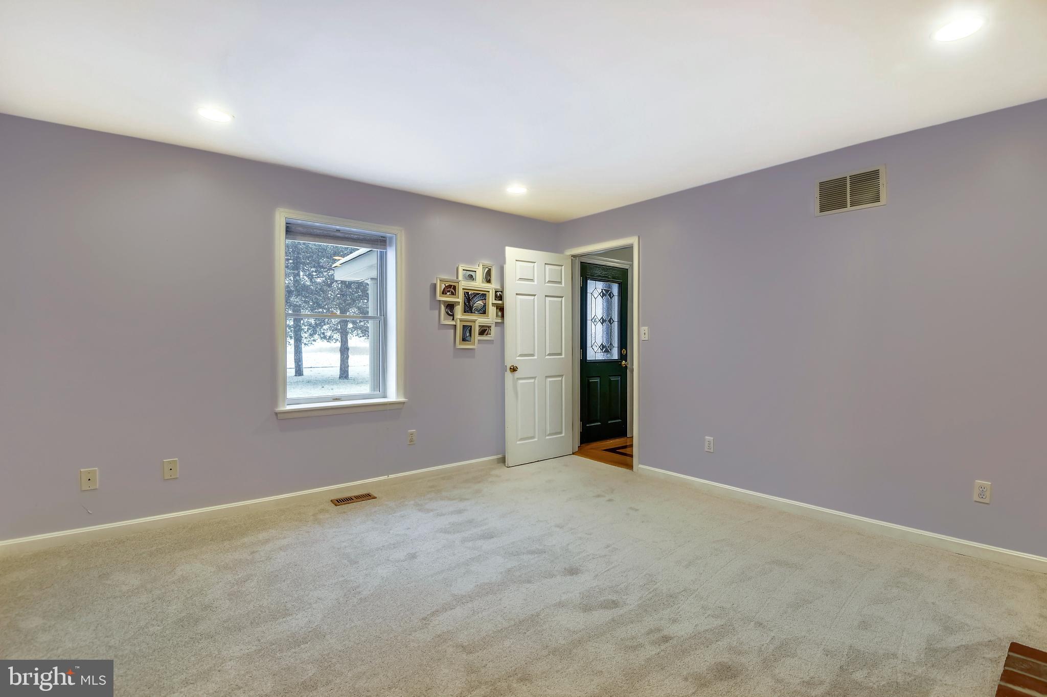 MILLERSVILLE - Residential