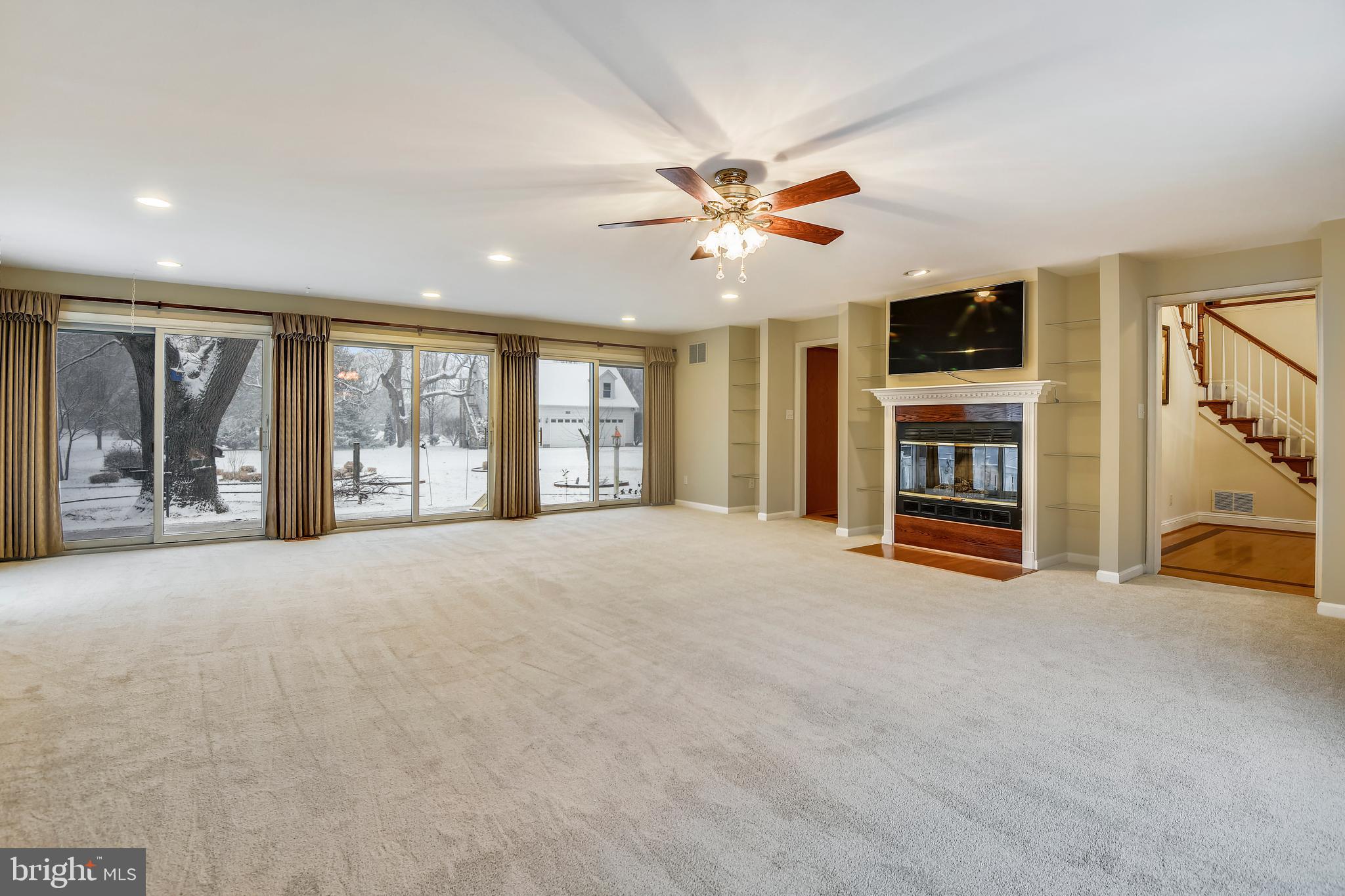 MILLERSVILLE - Residential