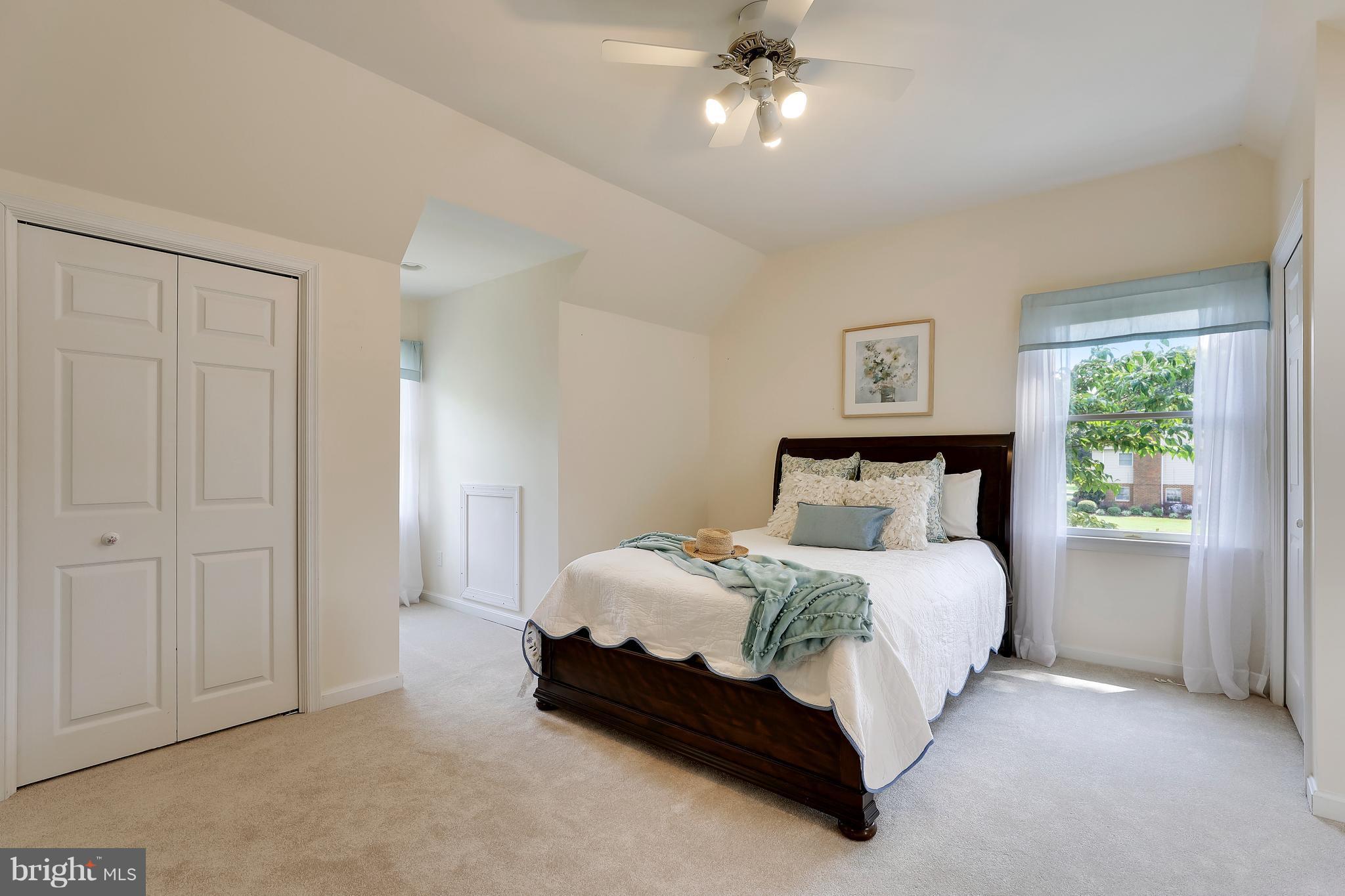 MILLERSVILLE - Residential