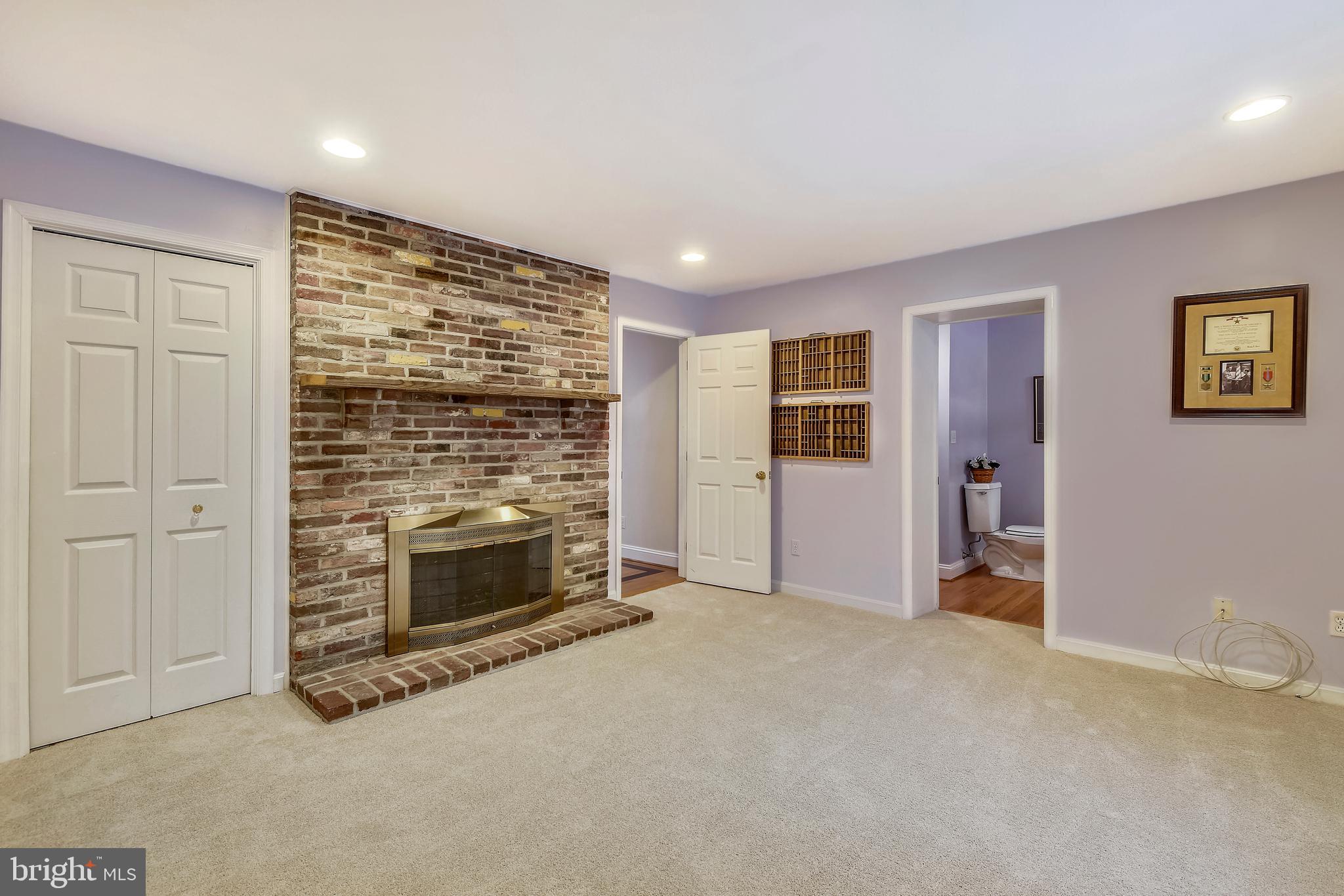 MILLERSVILLE - Residential