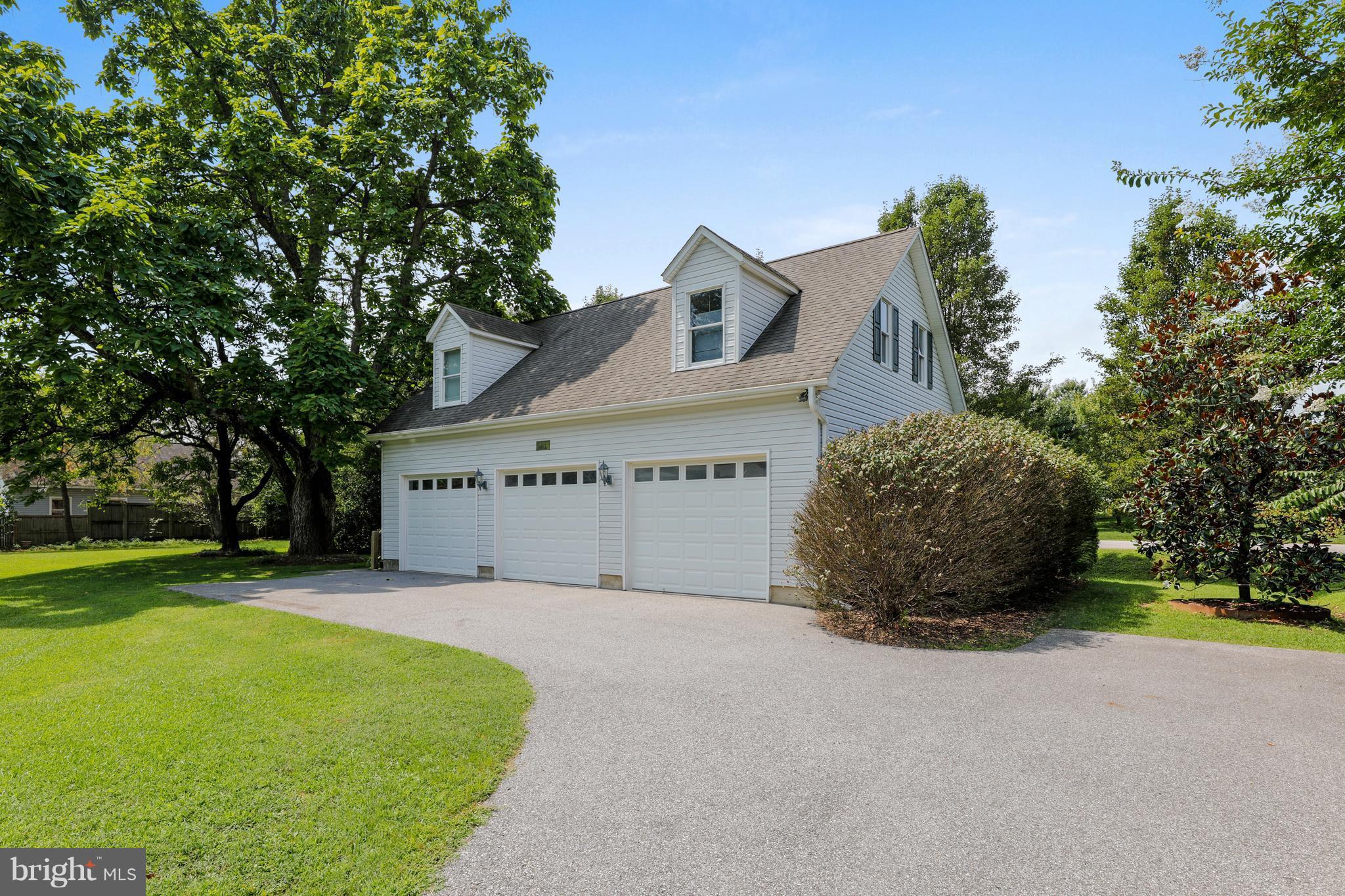 MILLERSVILLE - Residential