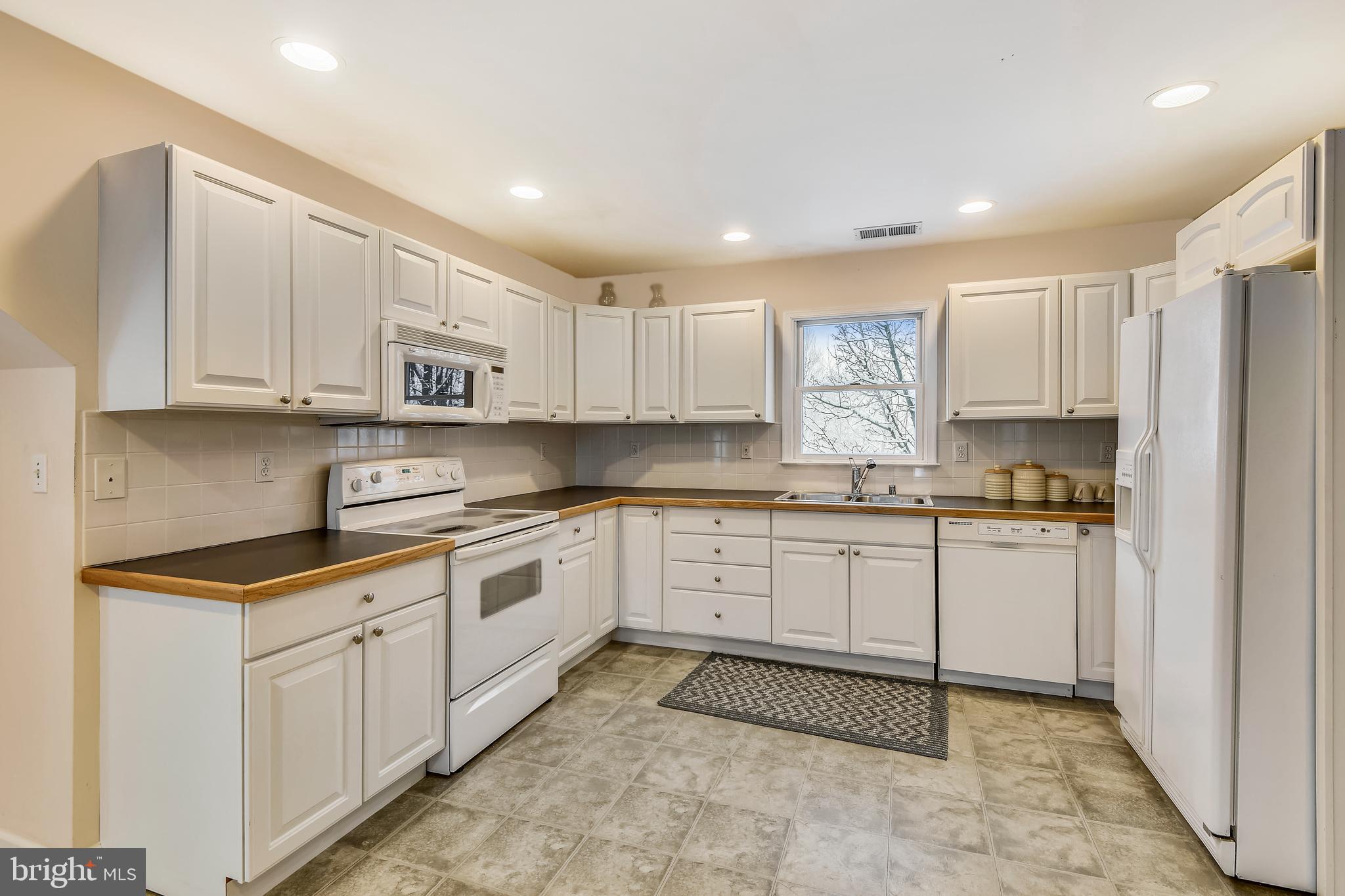 MILLERSVILLE - Residential