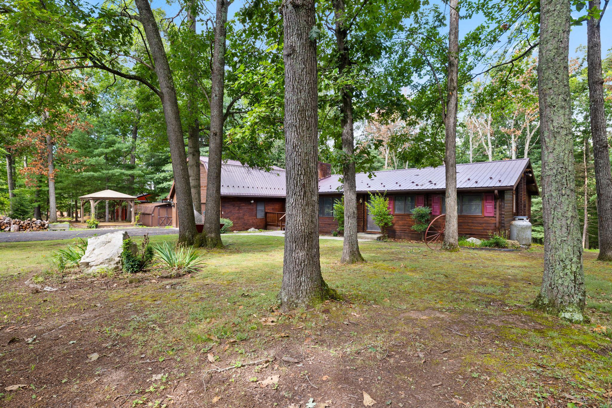 422 CLEARFIELD DRIVE