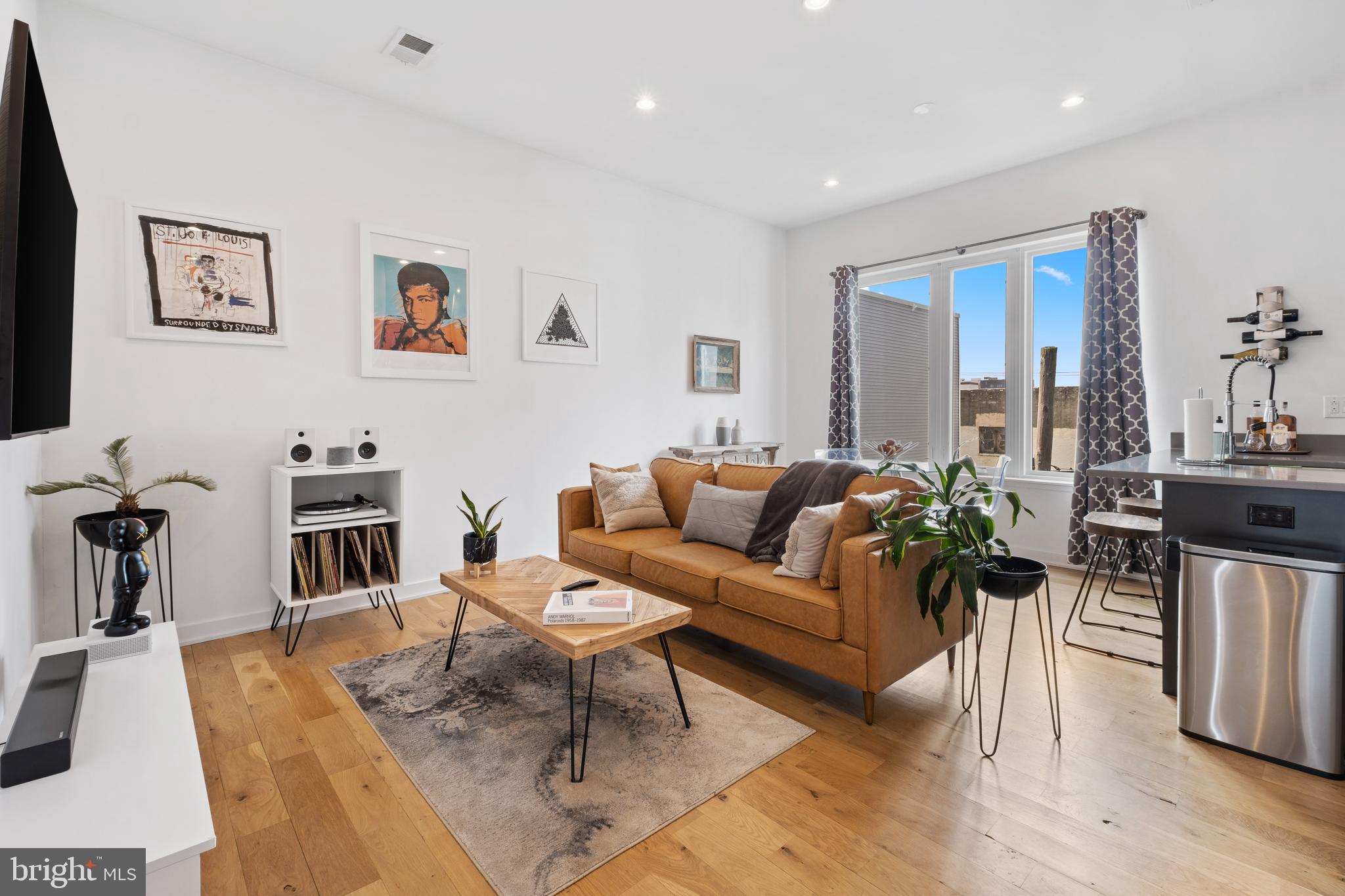 KENSINGTON - Residential