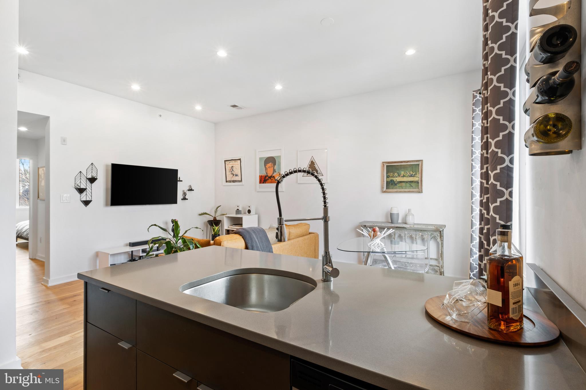 KENSINGTON - Residential