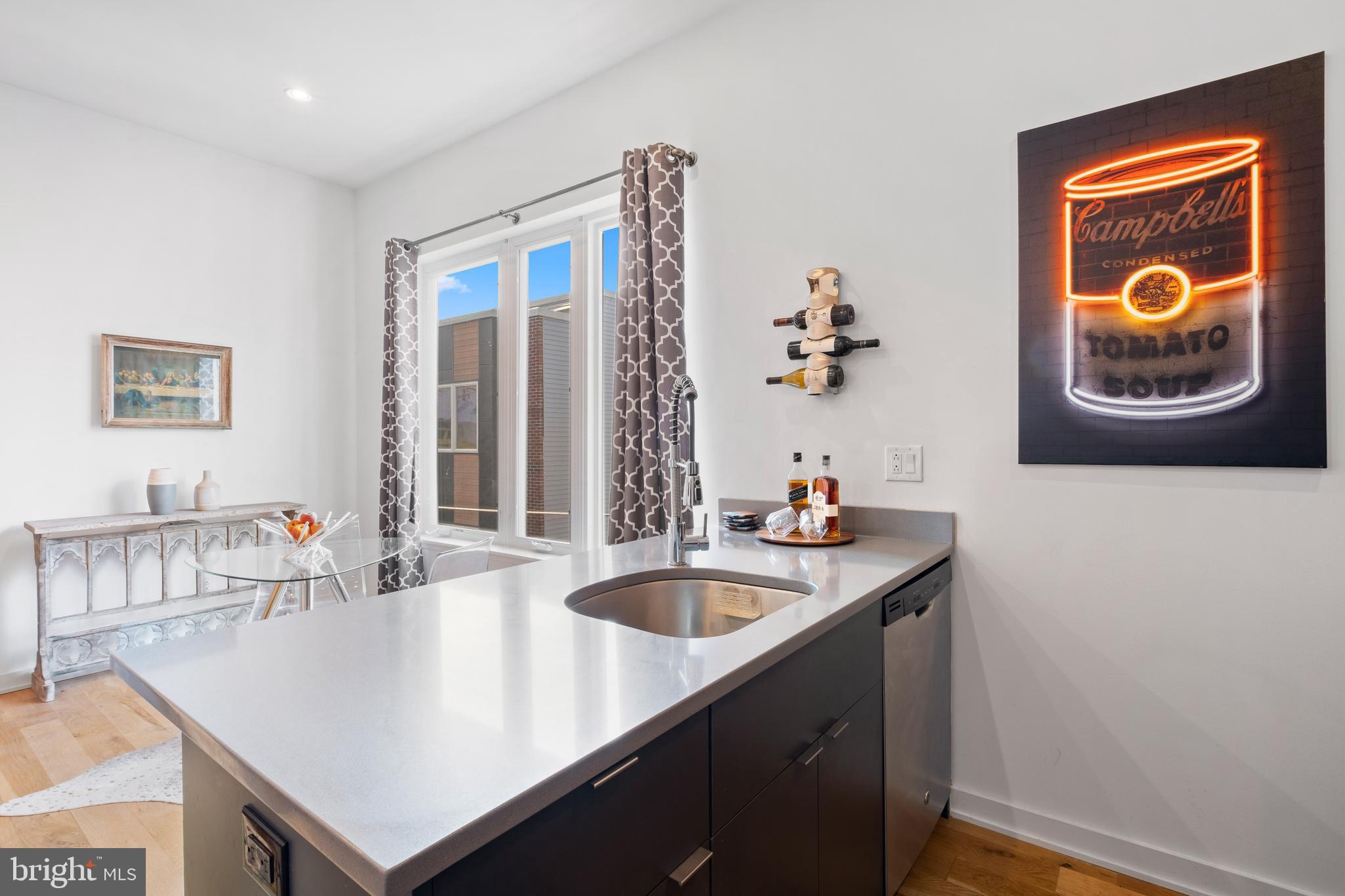 KENSINGTON - Residential