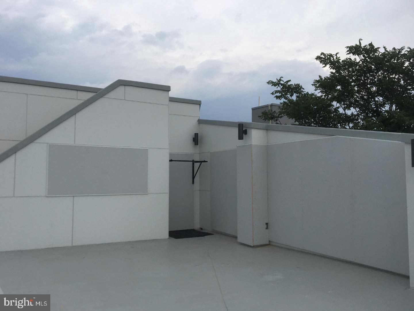 KENSINGTON - Residential