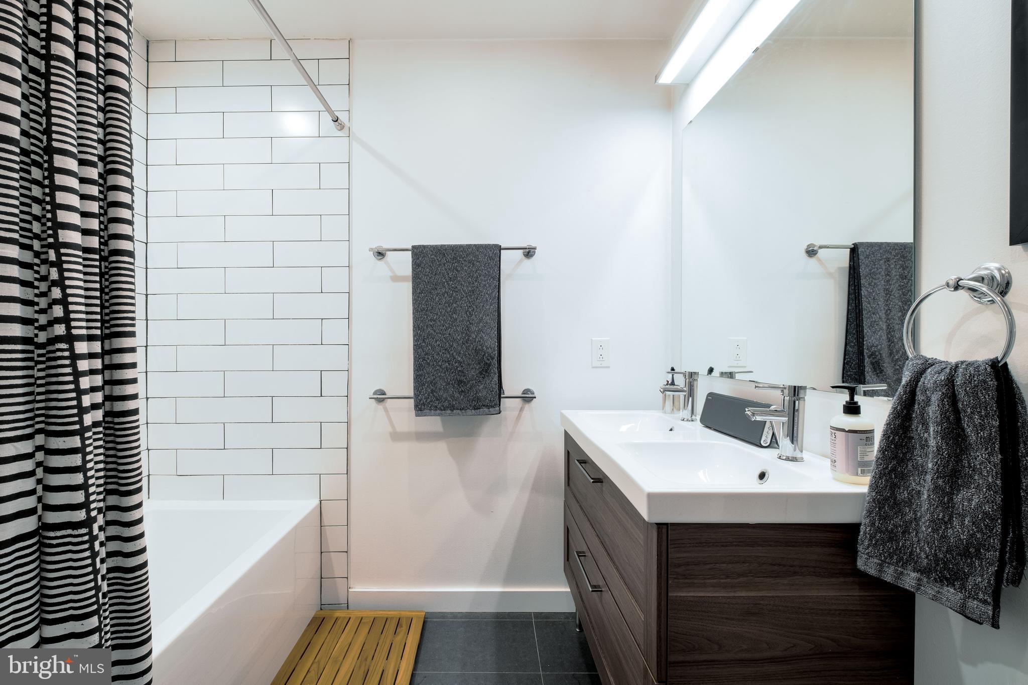 KENSINGTON - Residential