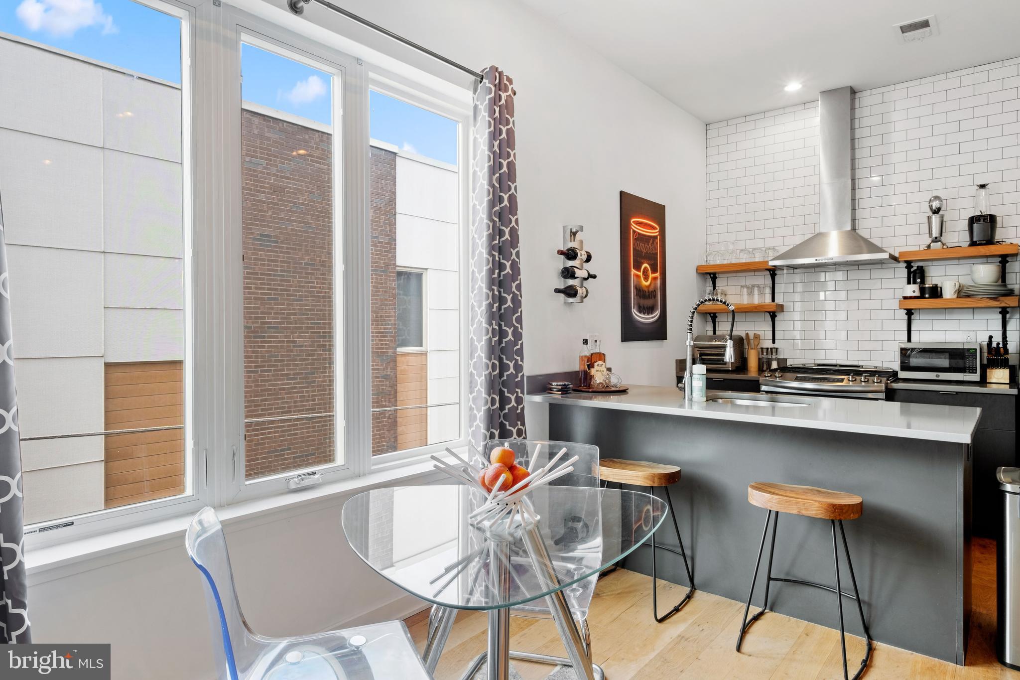 KENSINGTON - Residential