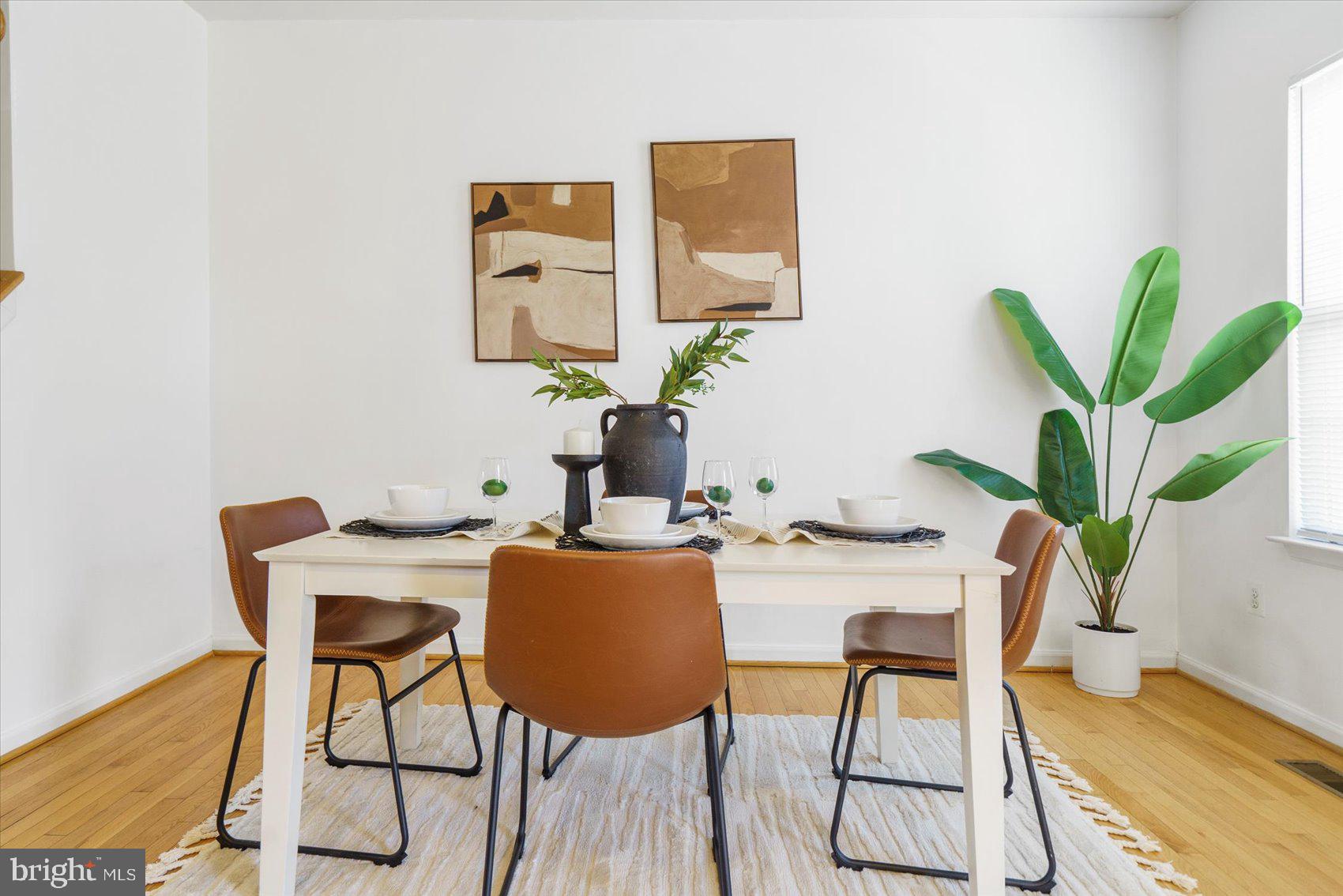 EATON SQUARE - Residential