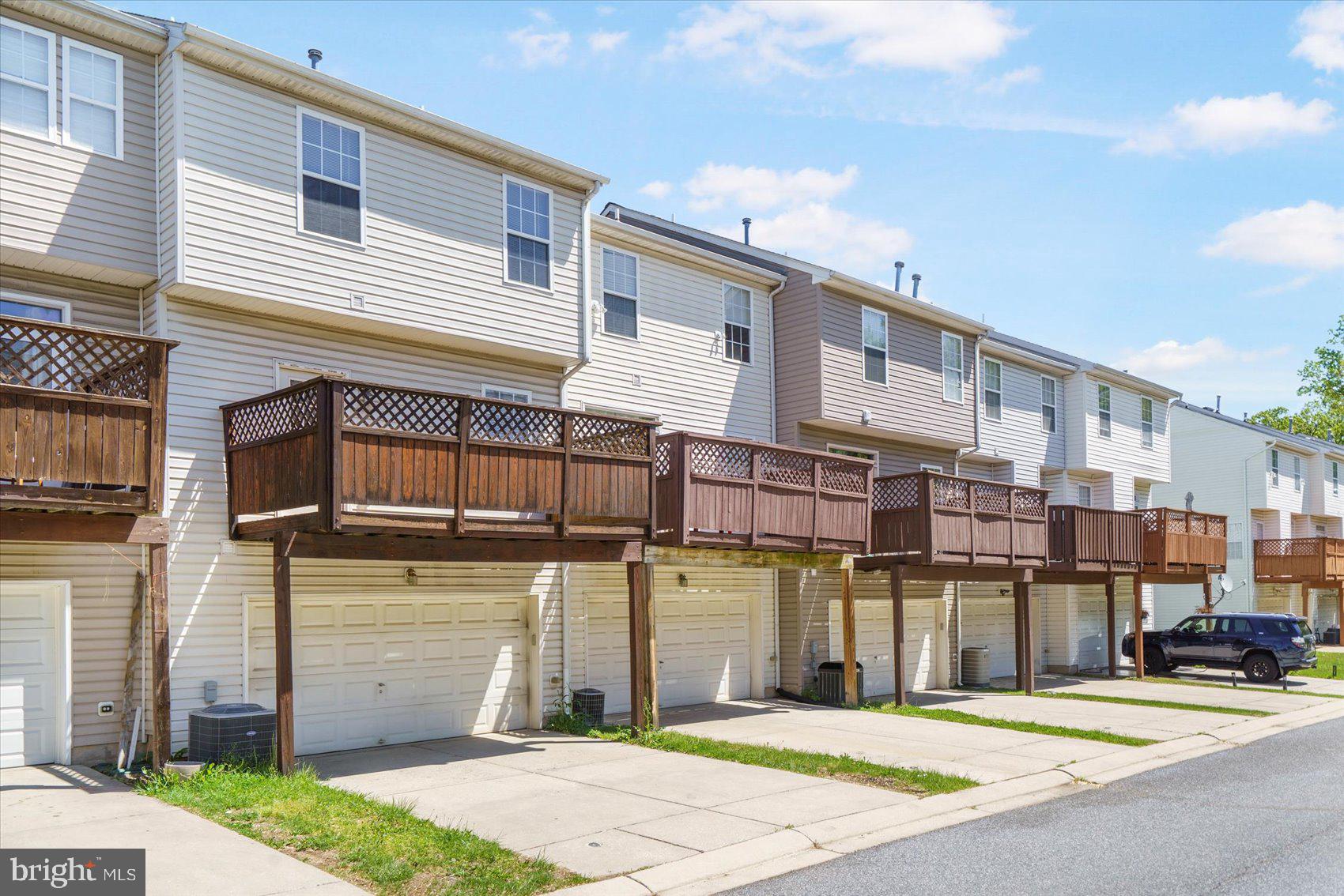 EATON SQUARE - Residential