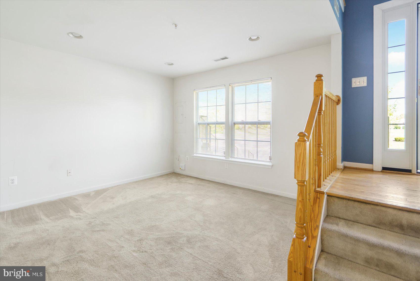 EATON SQUARE - Residential