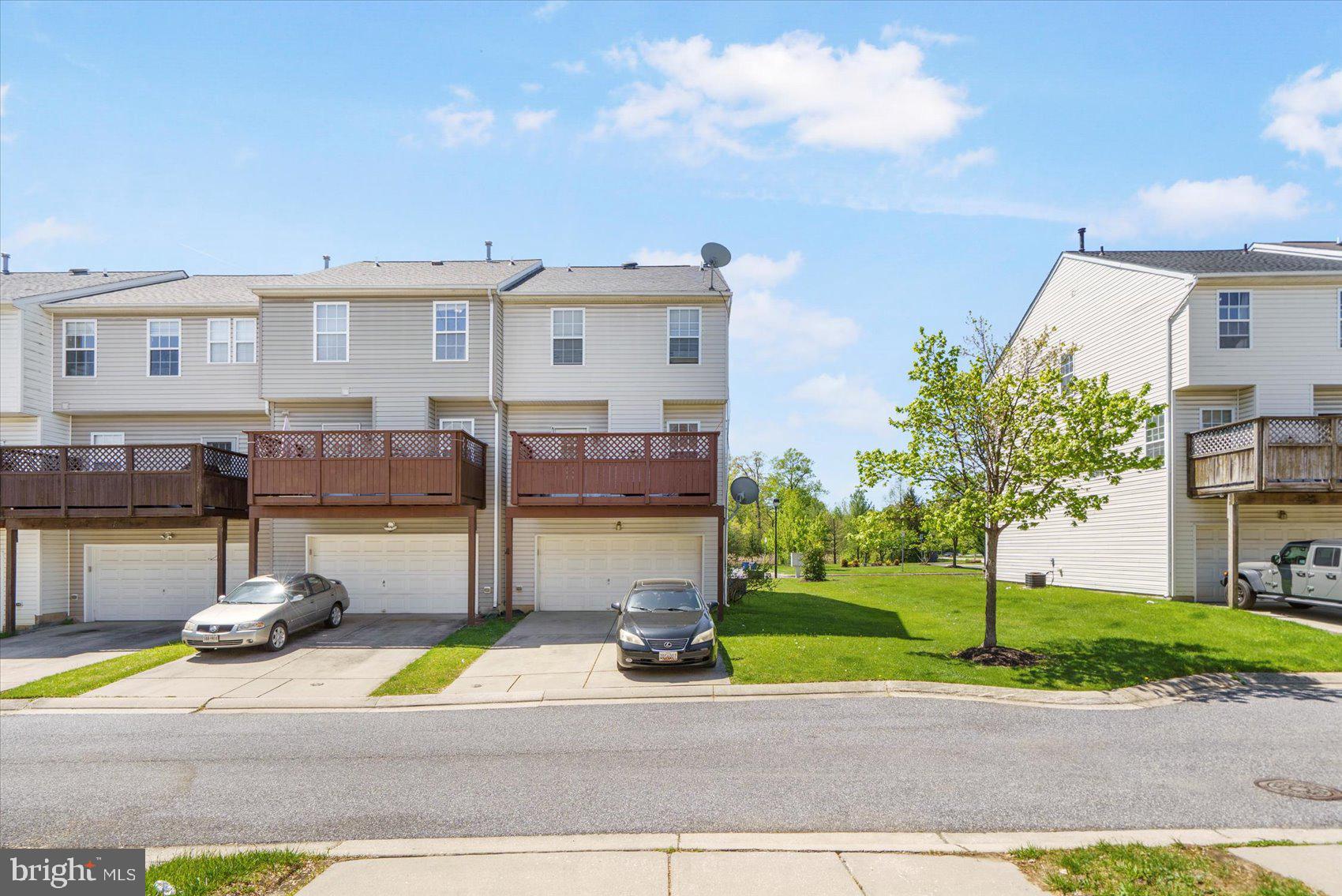 EATON SQUARE - Residential