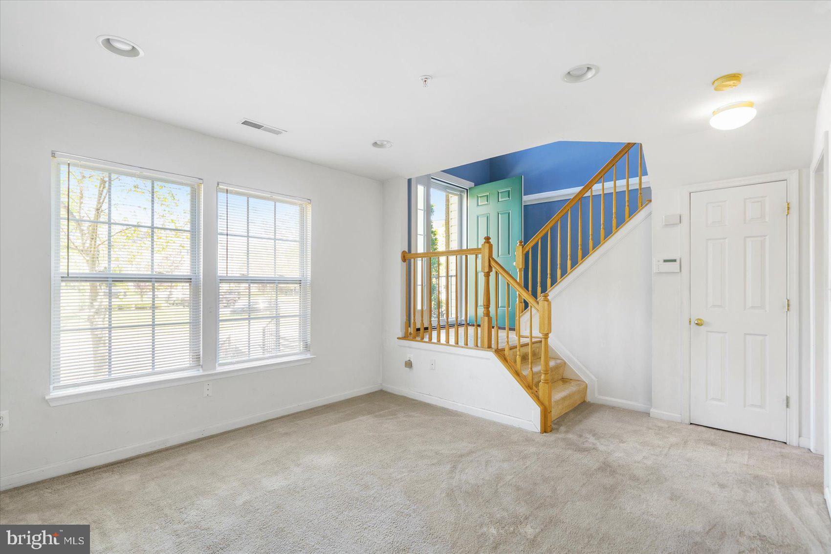 EATON SQUARE - Residential