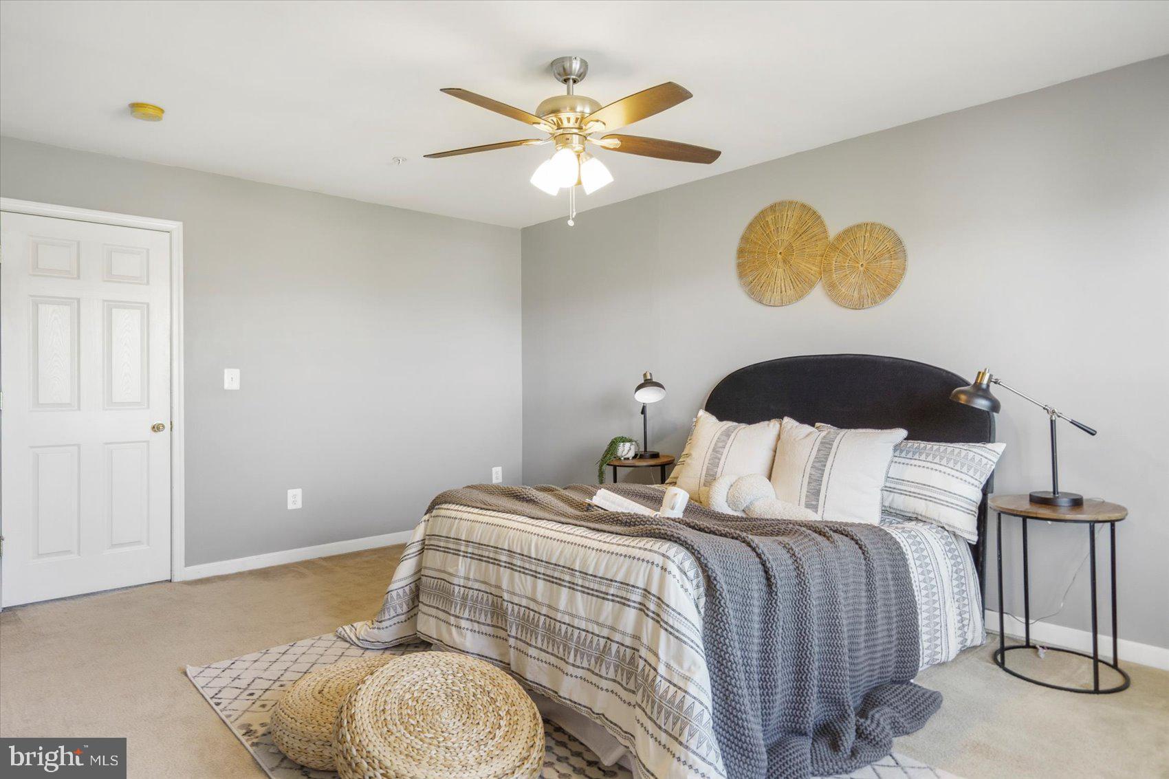 EATON SQUARE - Residential