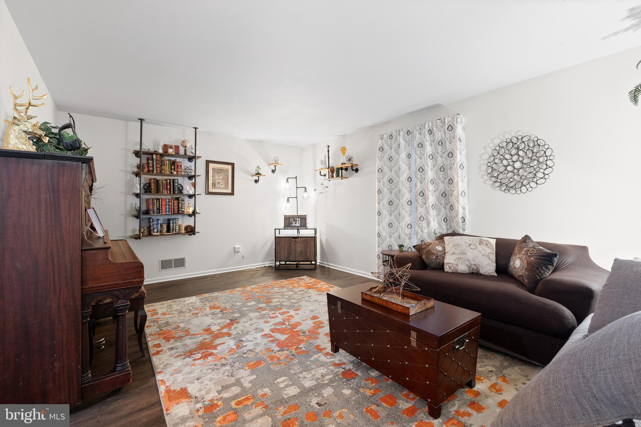 RICHLAND MEAD - Residential