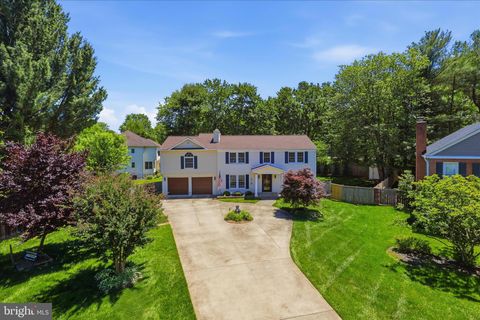Photo of 4003 Kloman Street, ANNANDALE, VA 22003 (MLS # VAFX2314070)