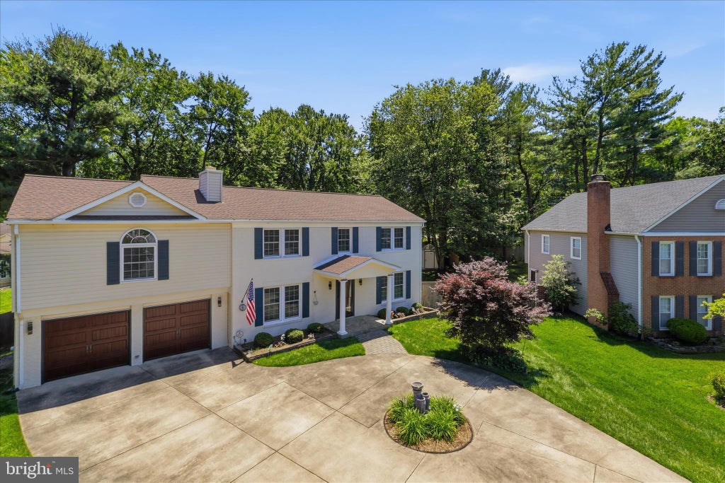Photo of 4003 Kloman Street, ANNANDALE, VA 22003 (MLS # VAFX2314070)
