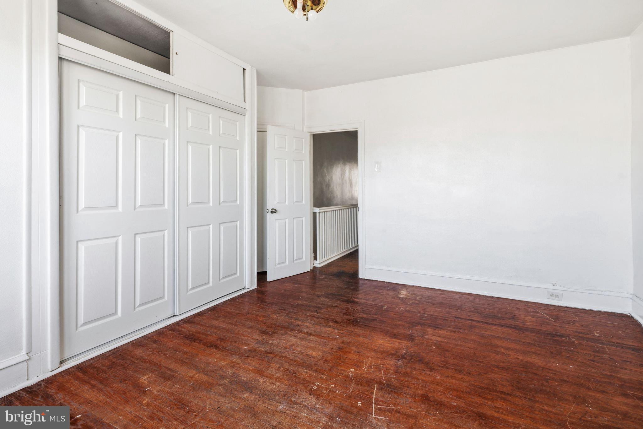 WEST OAK LANE - Residential