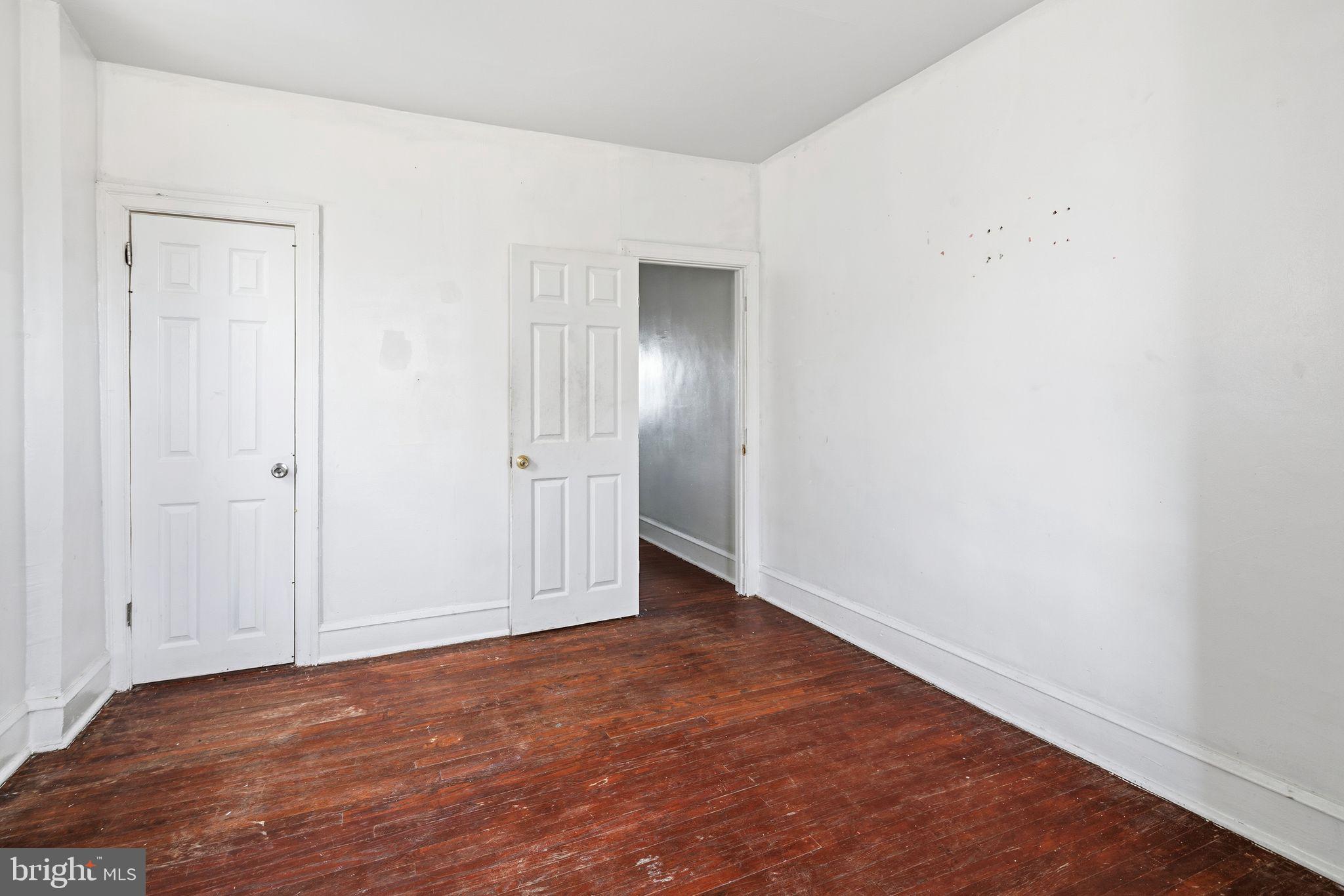 WEST OAK LANE - Residential