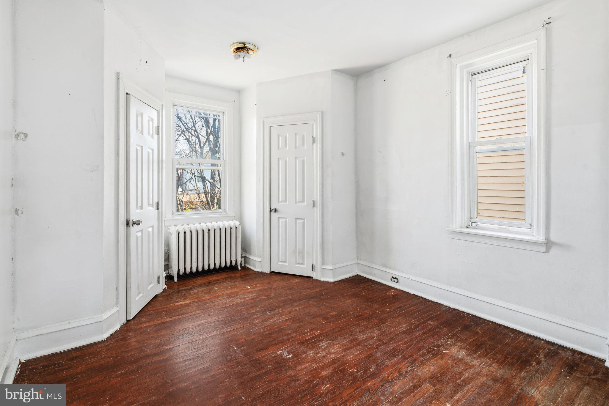 WEST OAK LANE - Residential