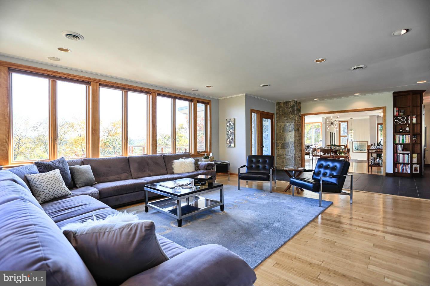 FALLING SPRING - Residential