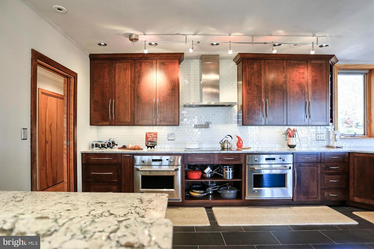 FALLING SPRING - Residential